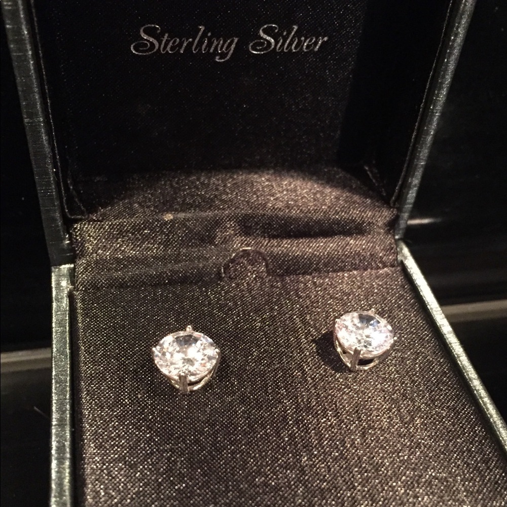 Cubic Zirconia Set in sterling Silver Earrings